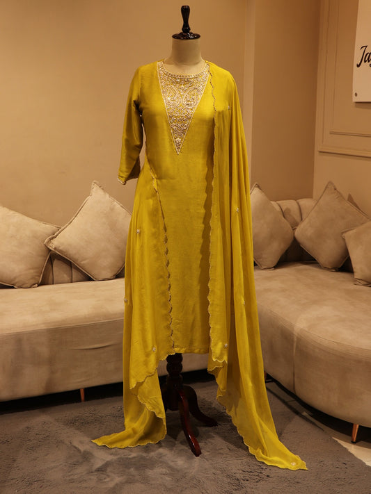 Mehendi green zardosi kurta pants dupatta
