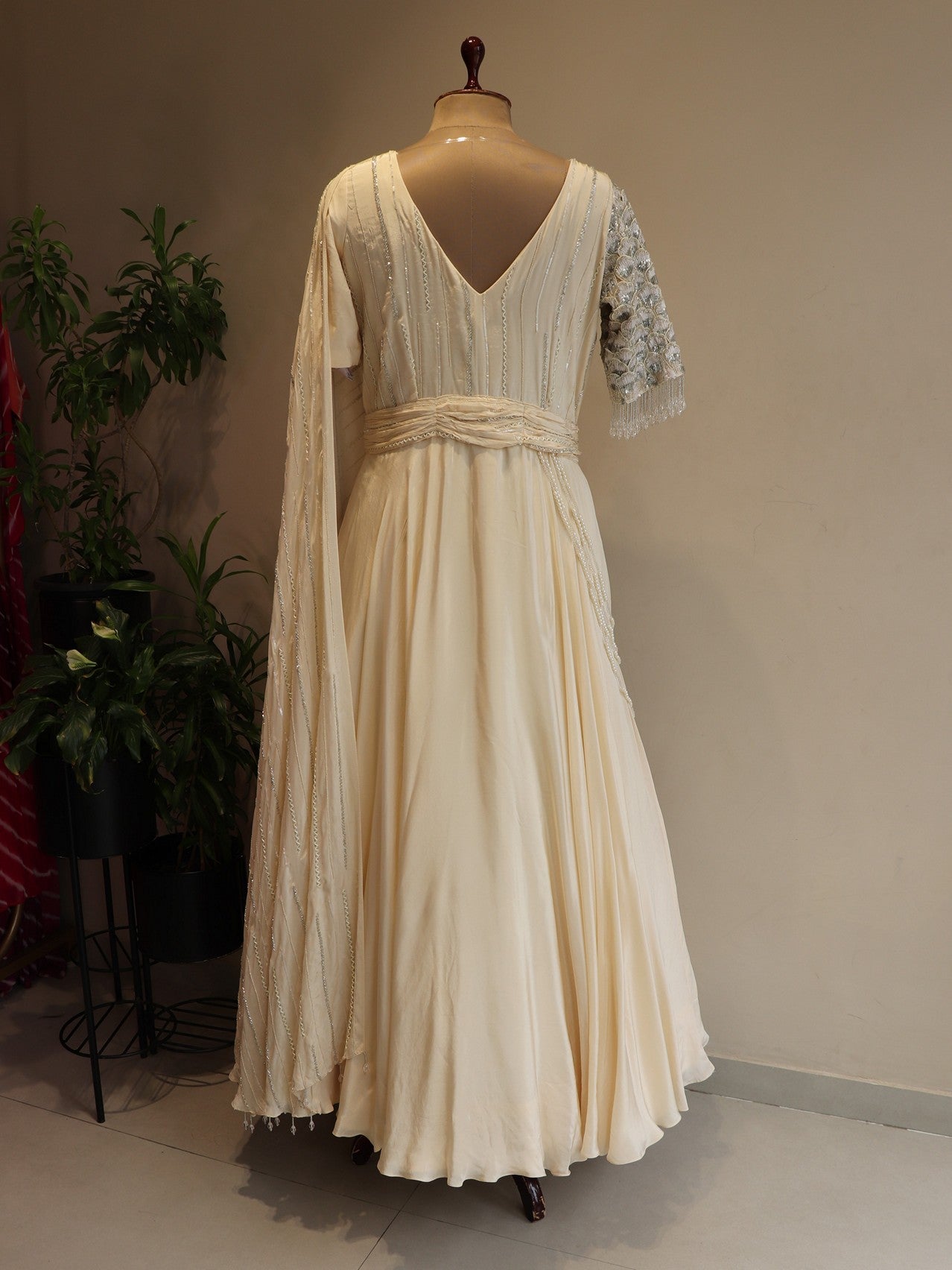 Off white 3d flowers gown