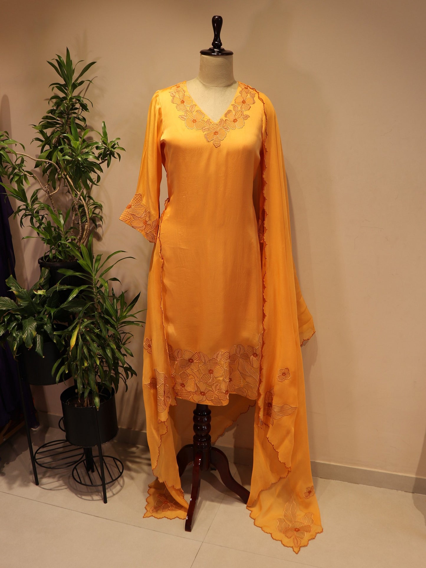 Orange applique kurta pants with dupatta