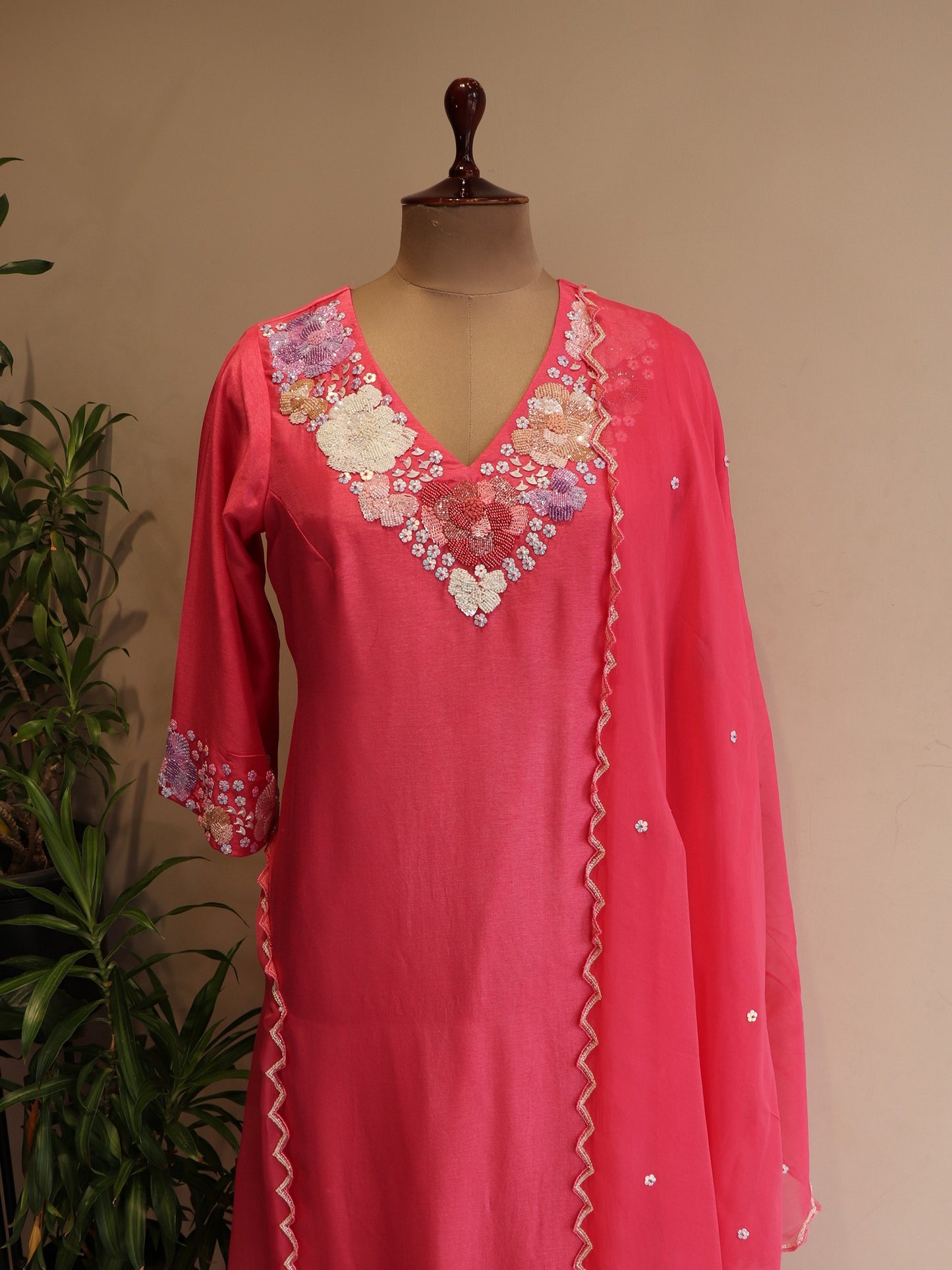 Pink embroidered kurta pants dupatta