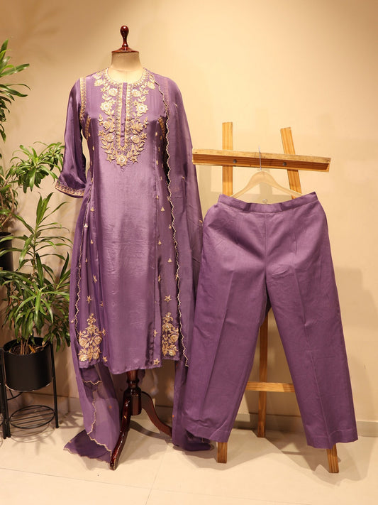 Mauve shaded marodi kurta pants dupatta