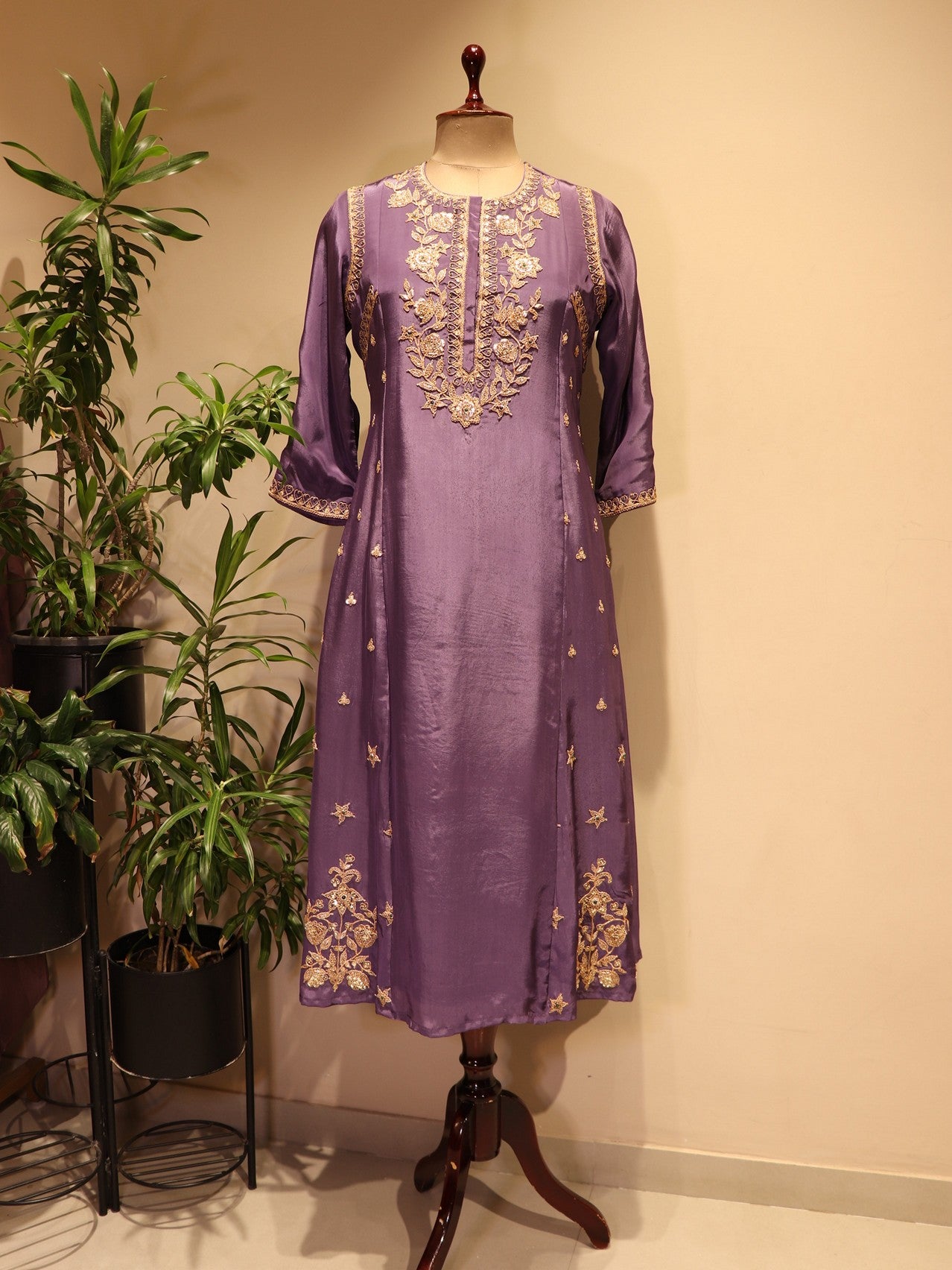 Mauve shaded marodi kurta pants dupatta