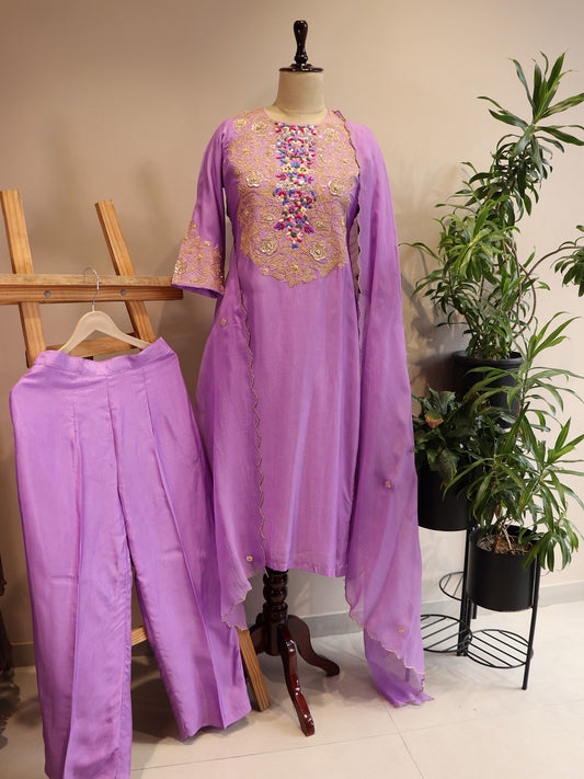 Lavander kurta pants dupatta