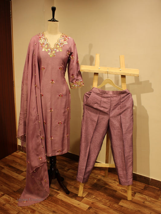 Mauve kurta pants and dupatta