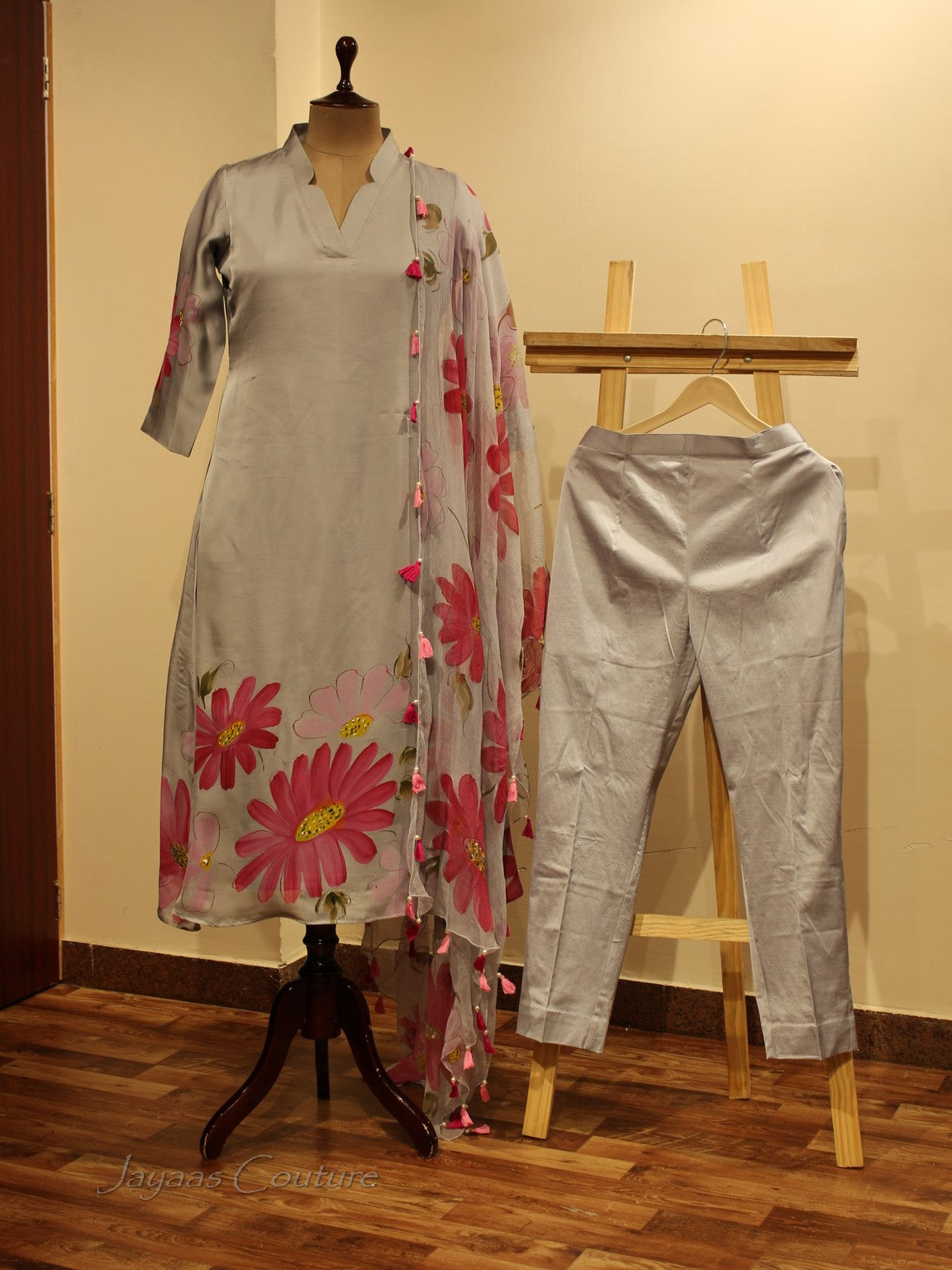 Grey Hand painted kurta with pants & dupatta