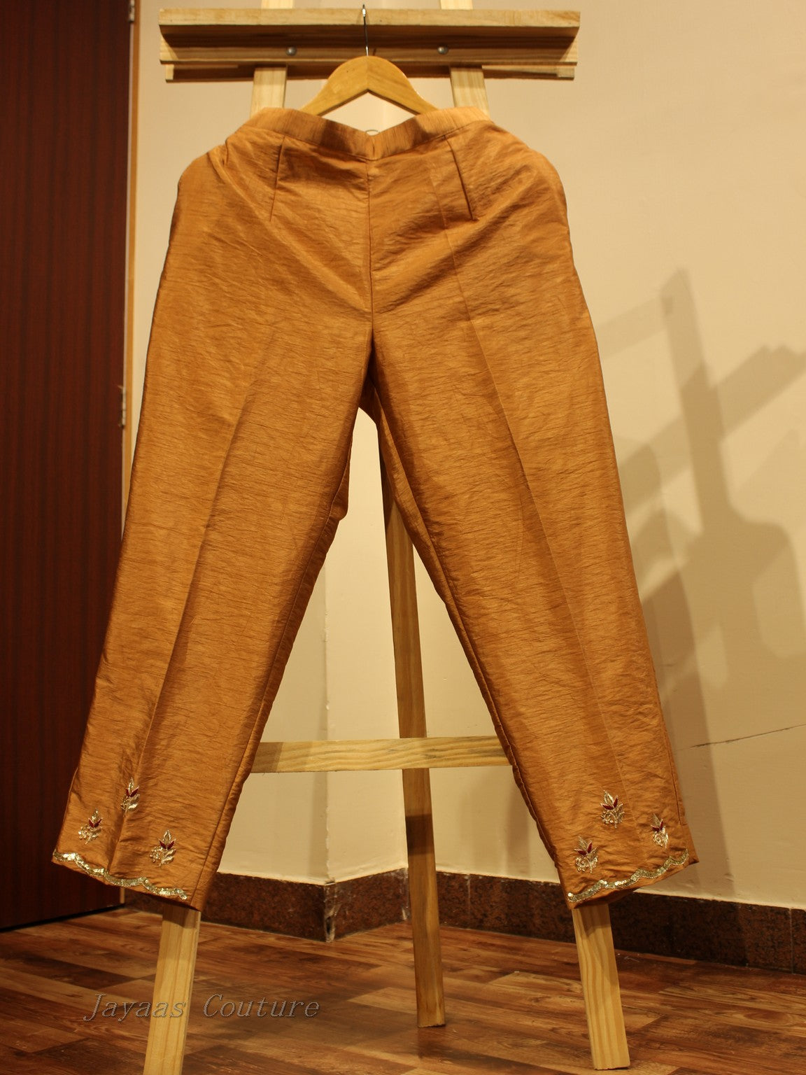 Rust kurta pants with maroon dupatta