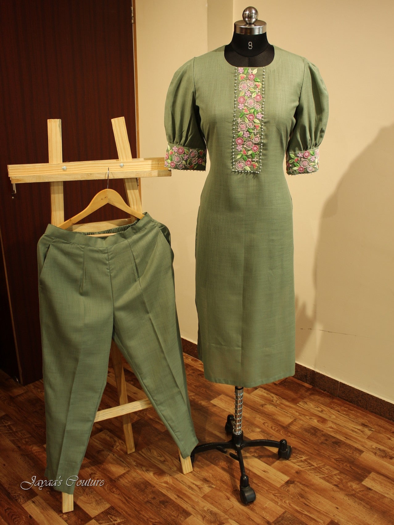 Green kurta with pants