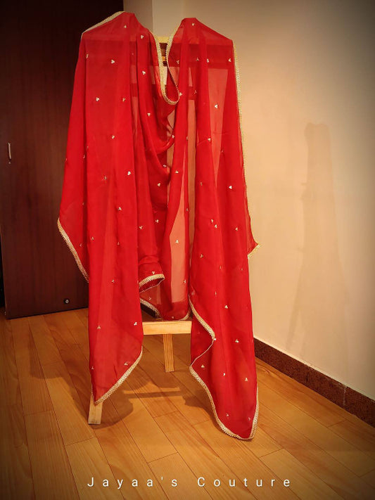 Maroon dupatta