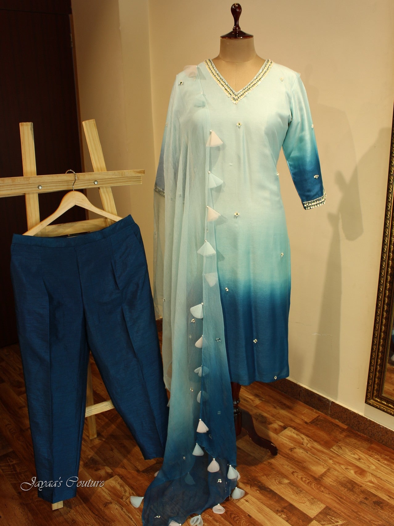 Blue Ombre shaded kurta pants with dupatta
