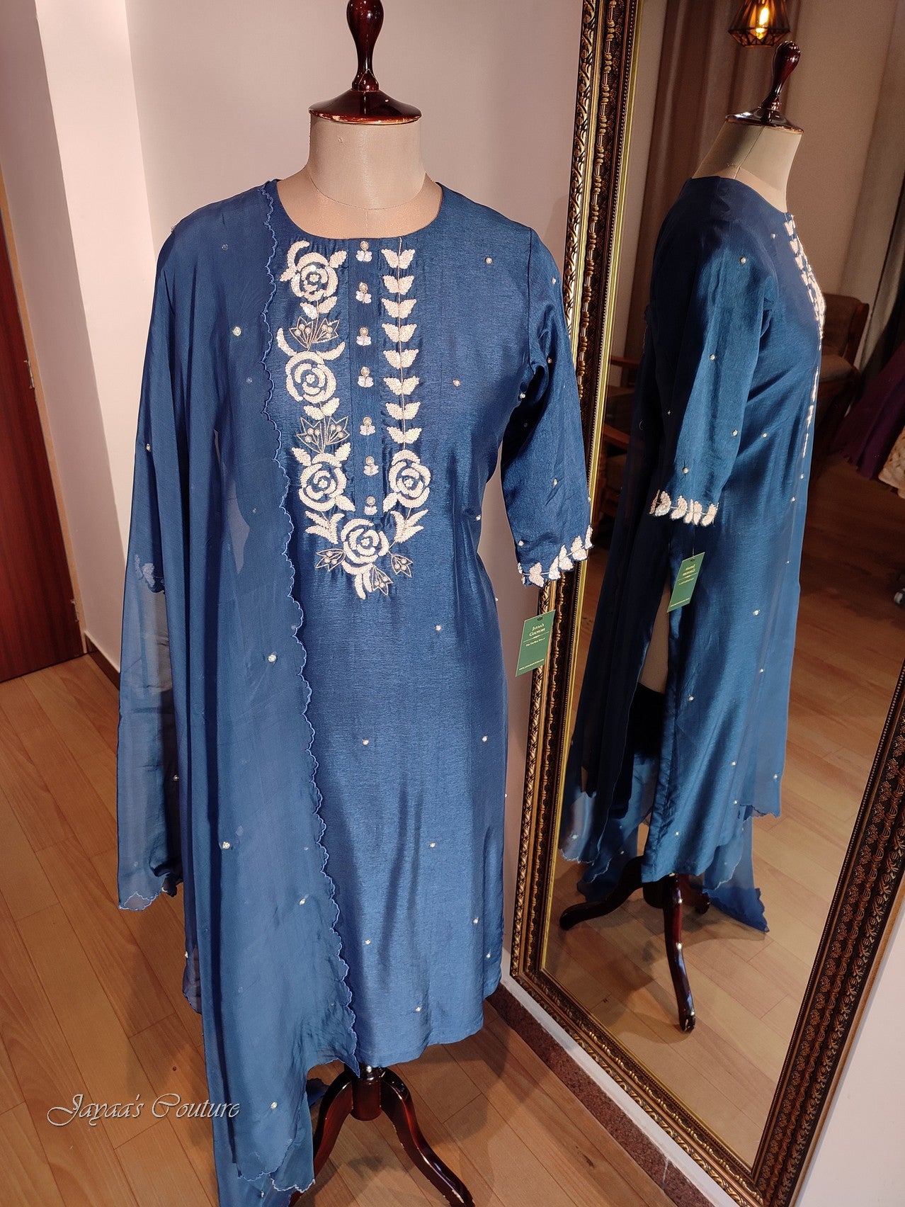 Blue kurta pants and dupatta