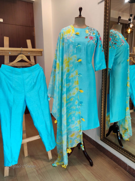 Pastel sky blue kurta pant with Tie & Dye dupatta