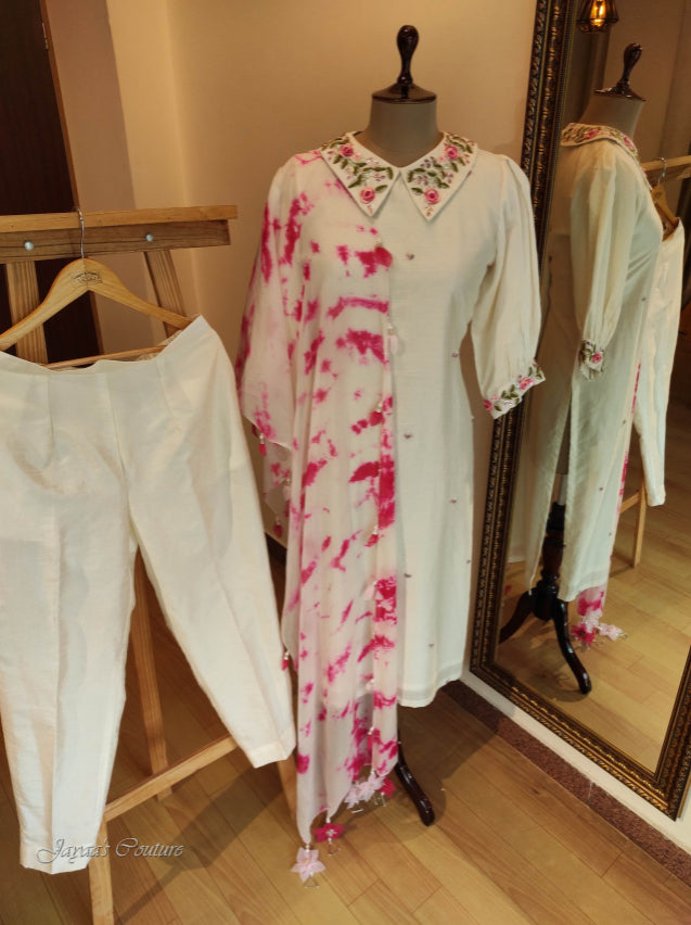 Off white kurta pant with tie& dye dupatta