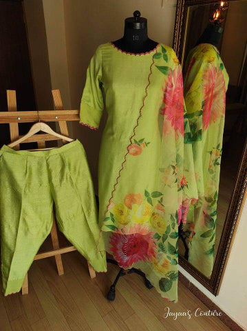 Pastel parrot green kurta pants with dupatta