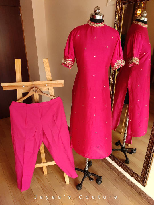 Dark pink kurta pants and leheriya dupatta