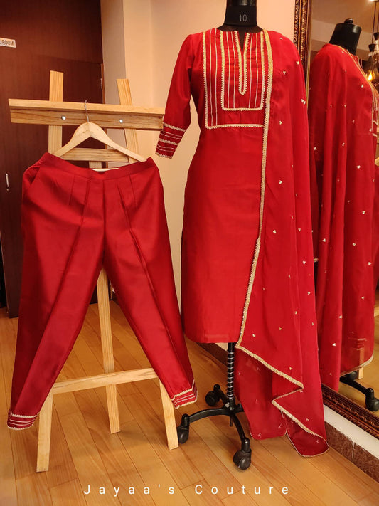 Maroon Kurta Pants Dupatta Set