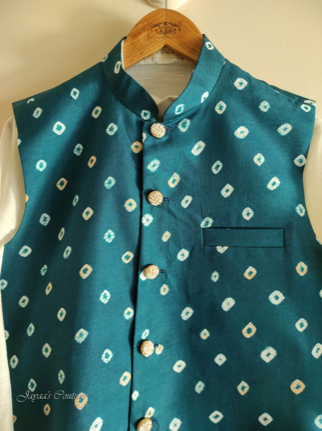 Off white kurta with blue badhani jacket