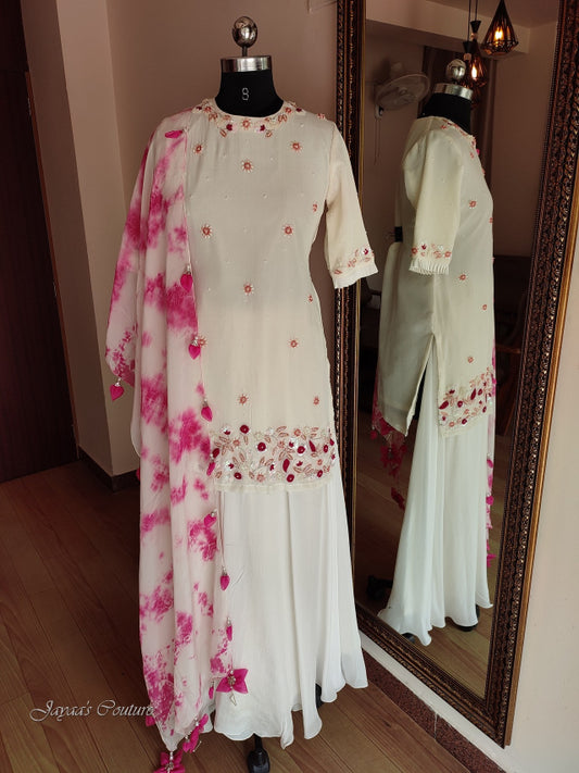 Off white short kurta with flared plazo & tie & dye dupatta