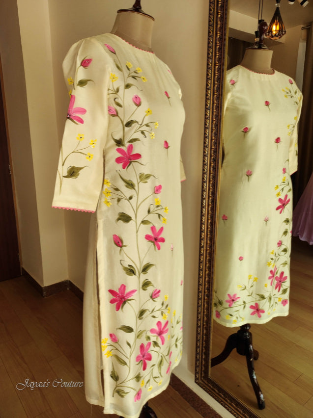 Off white hand painted kurta pant with dupatta